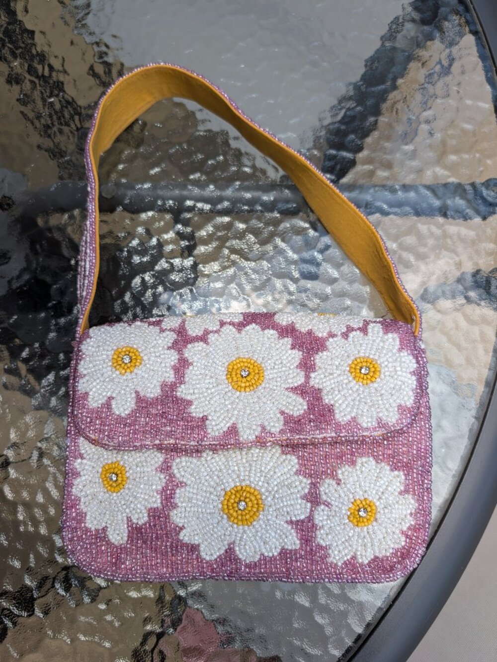 BRAND NEW! Viral Lavender and White Daisy Beaded Bag - Picture 3 of 7